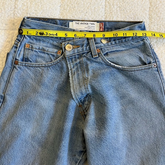 The Vintage Twin Reworked Levi’s jeans - Picture 13 of 16